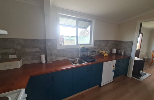 Tenterfield Cabaña | A completely off grid accommodation for up to 4 adults for $260 per night
