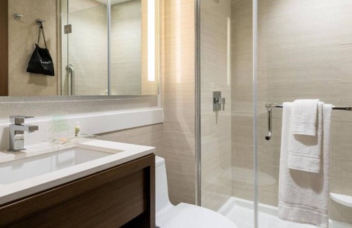 Boerum Hill Casa | A Contemporary Downtown Brooklyn room near Barclays Center