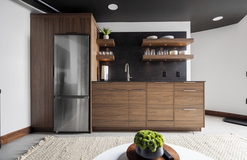 Billings Casa | A converted grain bin with a Montana feel with modern design and comforts.