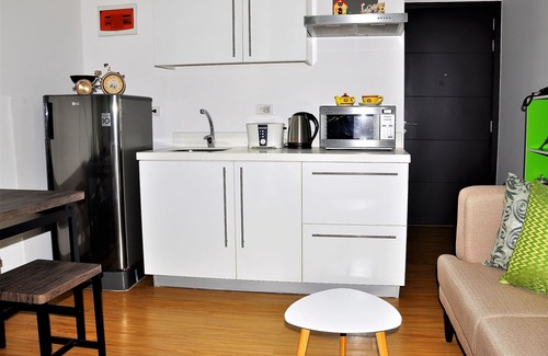 Makati Condominio | A Cool Space @ A Great Location - Be @ 727