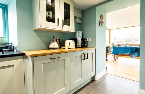 Newport Cabaña | A cosy cottage for 5 at the foothills of the Preseli Mountains