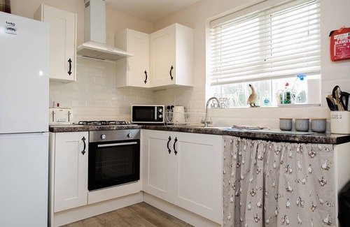 Shanklin Cabaña | A cosy cottage in Shanklin Old Town with 15% off Red Funnel travel.