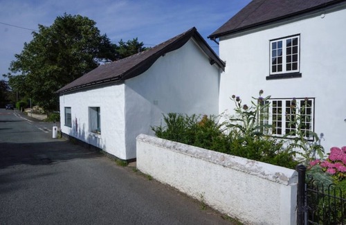Cilcain Casa | A Cosy Cwtch in the Clwydians