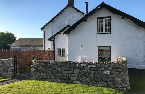 Cilcain Casa | A Cosy Cwtch in the Clwydians