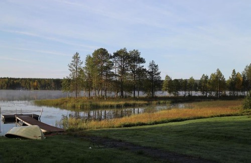 Rovaniemi Casa | A cosy house by the lake, Perfect for families and couples