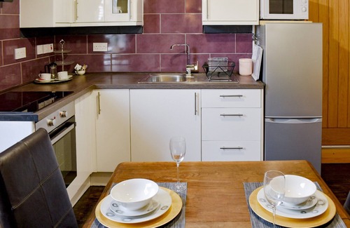 Newnham Cabaña | A cosy retreat within a substantial Georgian manor house.