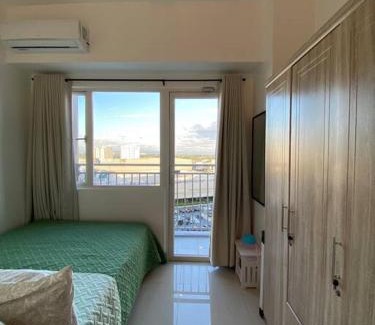 Las Pinas Apartamento | A Cozy 1 Bedroom Unit with a Parking at Tower 2 South Residences SM Southmall