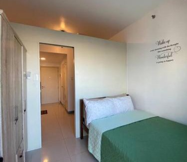 Las Pinas Apartamento | A Cozy 1 Bedroom Unit with a Parking at Tower 2 South Residences SM Southmall