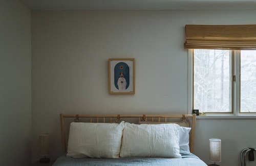 Denver Chalet De Esquí | A cozy, 1970’s chalet nestled in the Catskills just outside Roxbury.