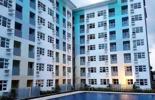 Sasa Condominio | Un acogedor condominio de 2 habitaciones Max de 6 con Wifi | Netflix | Piscina