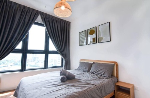 Taman Pertama Apartamento | A Cozy 3BR Apt Near Sunway Velocity, FREE Parking