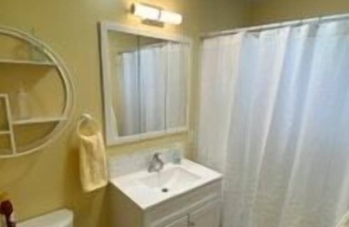 Emmett Casa | A cozy cottage in Gem county. Each room thoughtfully decorated.
