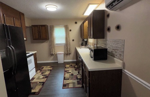 Charlotte Casa | A cozy “Guest House” bungalow in charming Charlotte.