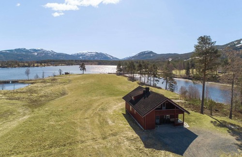 Kviteseid Casa | A cozy home for 16 people by the water
