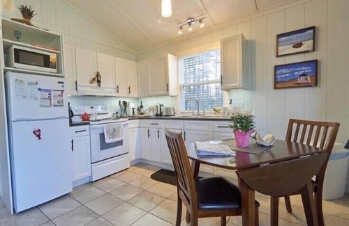 Naufrage Cabaña | A Cozy, New, Tucked Away Cottage