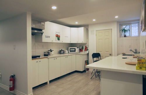 Richmond Hill Casa | A Cozy Private Room 6B