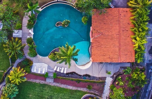 Playa Panamá Apartamento | A cozy retreat in the Jungle with Spectacular Views of wildlife and sunsets