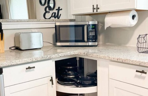 Burlington Casa | A COZY spacious small house is suitable for your travel and near Elon University