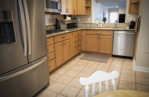 Port Hueneme Condominio | A delightful 2 bedroom, 2 bath Condo nestled along the beautiful shores of Port Hueneme, California