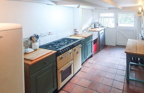Little Petherick Cabaña | A delightful stone cottage with many original features, set within a peaceful Cornish village and cl