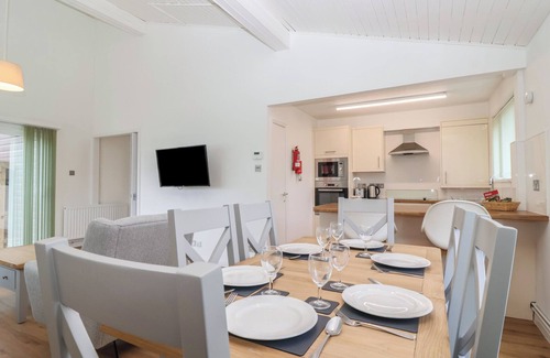 Heligan Cabaña | A DEVON DEN AT HARCOMBE HOUSE, family friendly in Chudleigh