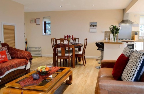 Sticklepath Cabaña | Stunning 2-Bed Cottage