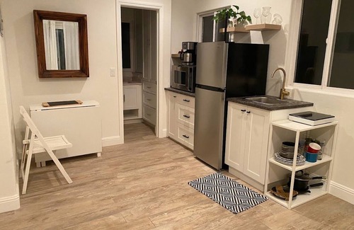 Leucadia Apartamento | A Dream Beach Vacation- Walk to the beach! The Little Rea House