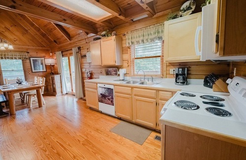 Wears Valley Cabina | A Dream Come True 2 Bedroom Cabin by RedAwning