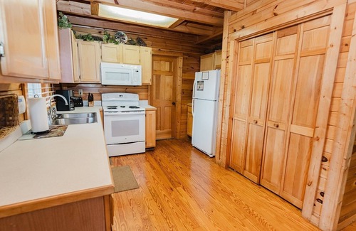 Wears Valley Cabina | A Dream Come True 2 Bedroom Cabin by RedAwning
