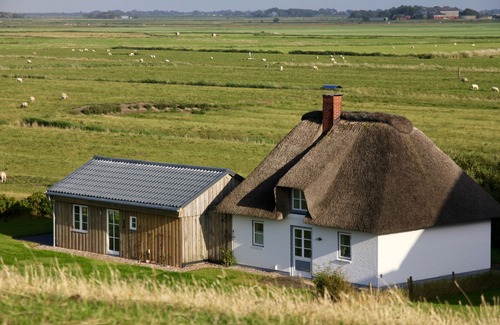 Westerhever Casa | Excelente, junto con tejado de paja en el mar cerca de St. Peter-Ording