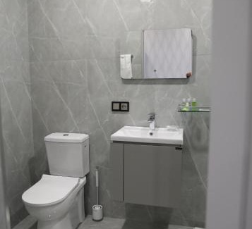 Erebuni Hotel | A e k a hotel Y V N