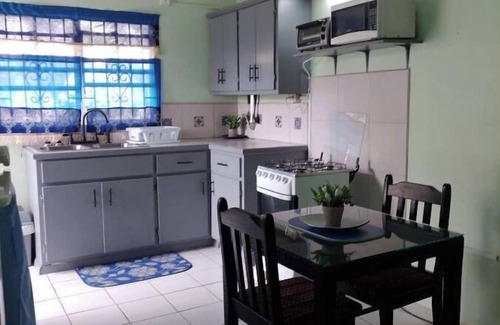 Basseterre Apartamento | A & E Rentals