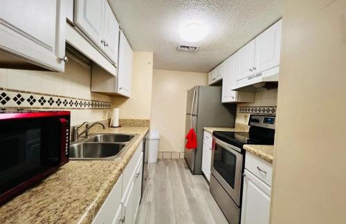 Myrtle Beach Casa | *A FAMILY GETAWAY*Pool*Steps to the Beach*Approved Dogs*D18