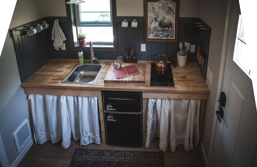 Victor Cabina | A Family Glamping Adventure Awaits