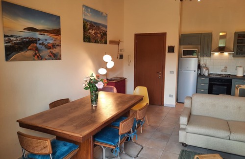 Massa Marittima Apartamento | A few km from the sea, close to bike trails. Pleasant house with terrace and view!