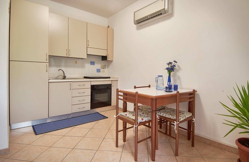 Rivotorto Apartamento | A few minutes from Assisi, apartment for 2 or 3 people with outdoor pool