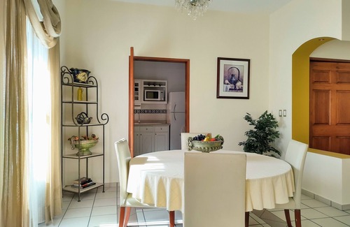 Zacatecas Centro Apartamento | A unos pasos de Catedral. Muy seguro y céntrico. WiFi 300Mb con estacionamiento.
