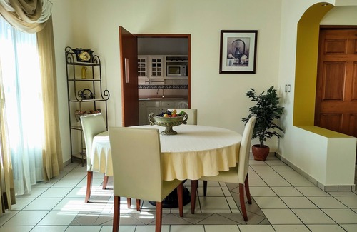 Zacatecas Centro Apartamento | A unos pasos de Catedral. Muy seguro y céntrico. WiFi 300Mb con estacionamiento.