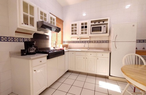 Zacatecas Centro Apartamento | A unos pasos de Catedral. Muy seguro y céntrico. WiFi 300Mb con estacionamiento.