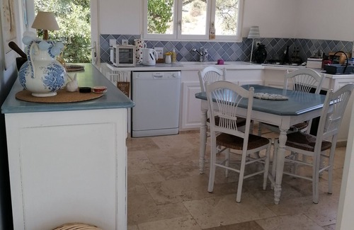 La Rouviere Casa | A fig tree and a pretty house...