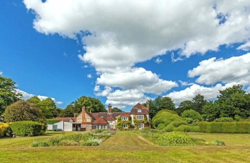 Alresford Casa | A fine listed period property in a National Park