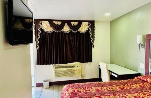 Sunrise Manor Hotel | A Fisher's Inn Motel