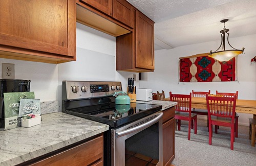 Northeast Santa Fe Hotel | A Flexible Downtown Condo With Space And Amenities To Spare
