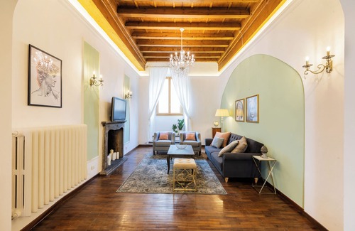 Santa Croce Apartamento | A Florence Palace - 4 Bedroom Apt - Santa Croce