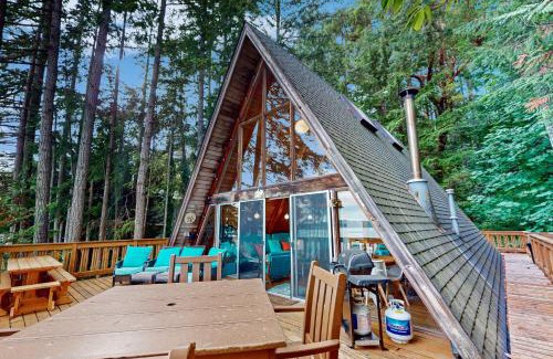 Gig Harbor Casa | A-Frame Adventure