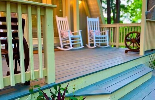 Mint Hill Casa | A Frame Cabin- Unplug and Rewind!!