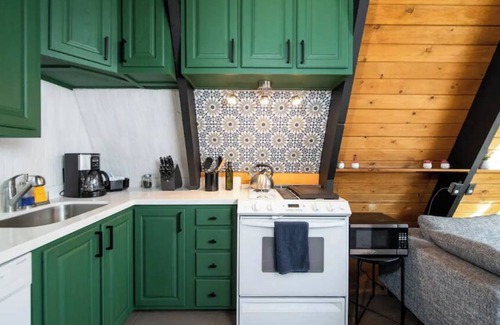Green Valley Lake Cabina | A-Frame cabin w/ game room, walking distance from Lake