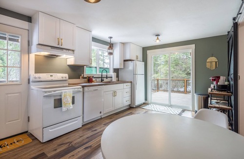 Cle Elum Cabina | A Frame Cabin walking distance to Cle Elum Lake