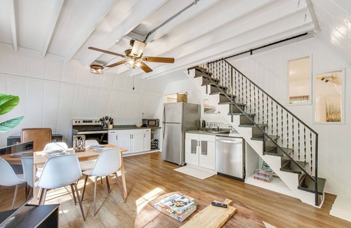 Florence Casa | A-Frame Home ~ 6 Mi to Tennessee River!