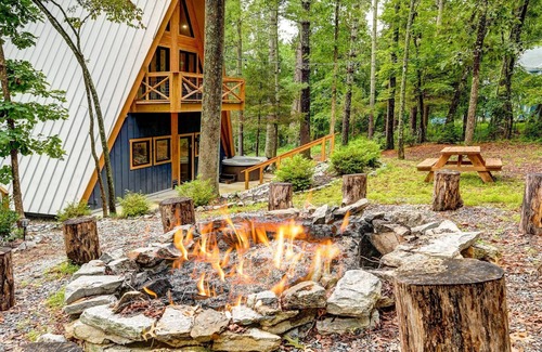 Valley Hill Casa | A-Frame Nest: Modern A-Frame | 3BR + Loft | Hot Tub & Fireplace